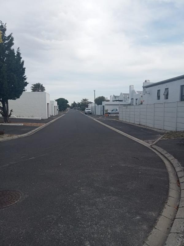 To Let 2 Bedroom Property for Rent in Parklands Western Cape